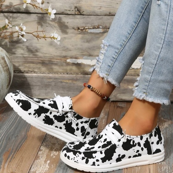 Cowprint canvas shoe - Picture 2 of 2